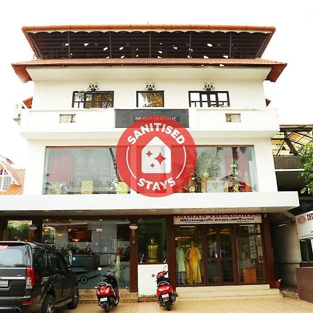 แคปิตัล โอ 37763 ไบรท์ เฮอริเทจ Hotel Kochi ภายนอก รูปภาพ