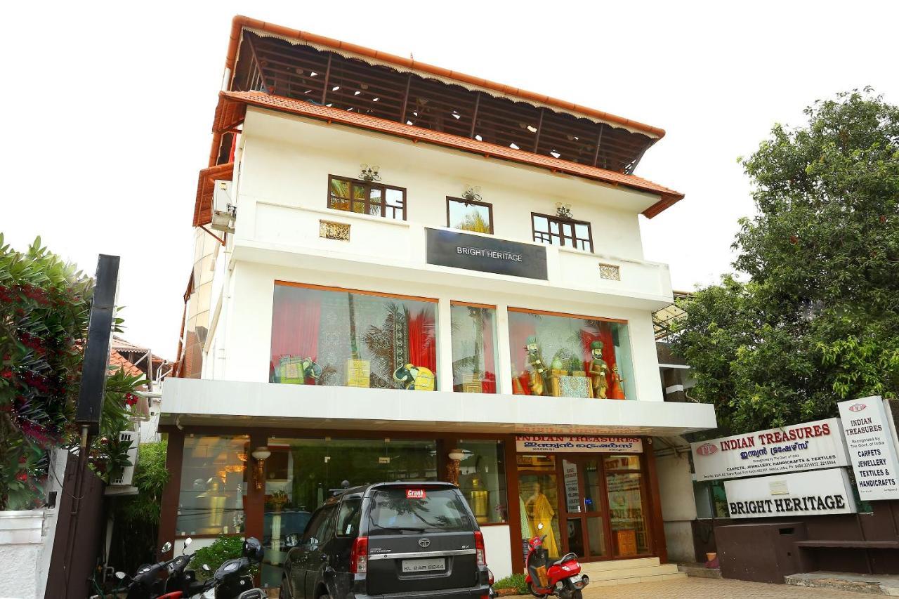 แคปิตัล โอ 37763 ไบรท์ เฮอริเทจ Hotel Kochi ภายนอก รูปภาพ