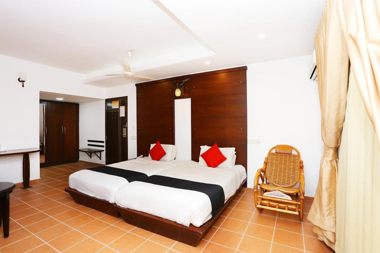 แคปิตัล โอ 37763 ไบรท์ เฮอริเทจ Hotel Kochi ภายนอก รูปภาพ